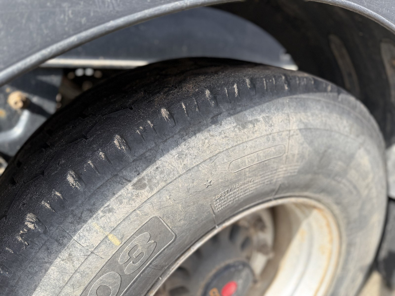 Schwarzmüller K-Serie Kippauflieger, Hardoxmulde ca. 24/26m³, Liftachse K-Serie Kippauflieger, Hardoxmulde ca. 24/26m³, Liftachse - Puspriekabė: foto 4 Schwarzmüller K-Serie Kippauflieger, Hardoxmulde ca. 24/26m³, Liftachse K-Serie Kippauflieger, Hardoxmulde ca. 24/26m³, Liftachse - Puspriekabė: foto 4