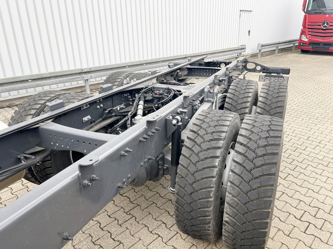 Renault C 480 8x4 C 480 8x4, Kran 15-35m/t - Hook-lift sunkvežimis, Sunkvežimis su kranu: foto 2 Renault C 480 8x4 C 480 8x4, Kran 15-35m/t - Hook-lift sunkvežimis, Sunkvežimis su kranu: foto 2