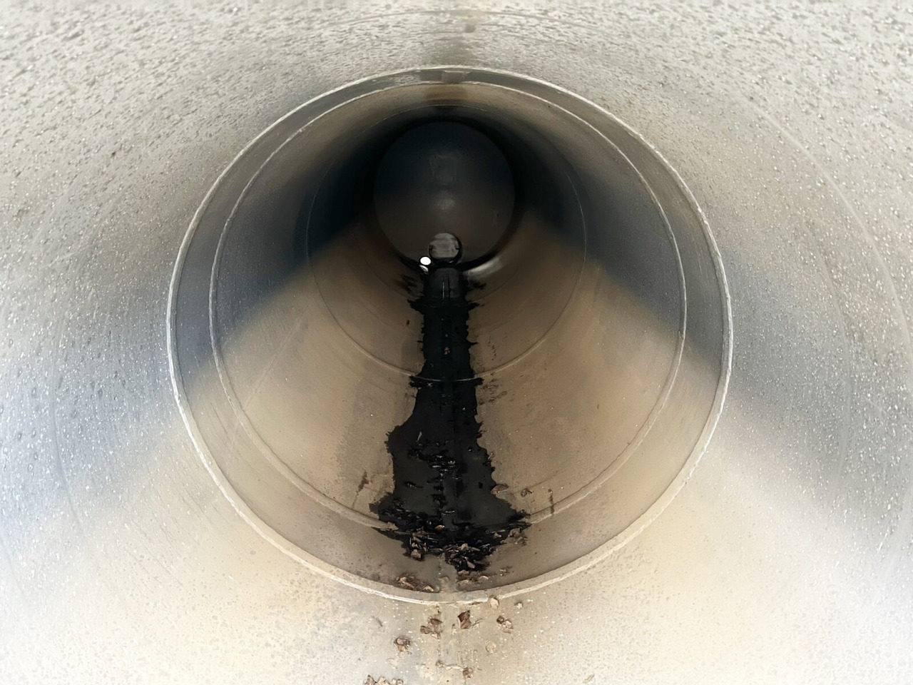 STF 35/89 TA AL Wellmeyer, STF 35/89 TA AL, ca. 25 cbm, ALU, 2xLiftachse - Puspriekabė cisterna: foto 5 STF 35/89 TA AL Wellmeyer, STF 35/89 TA AL, ca. 25 cbm, ALU, 2xLiftachse - Puspriekabė cisterna: foto 5