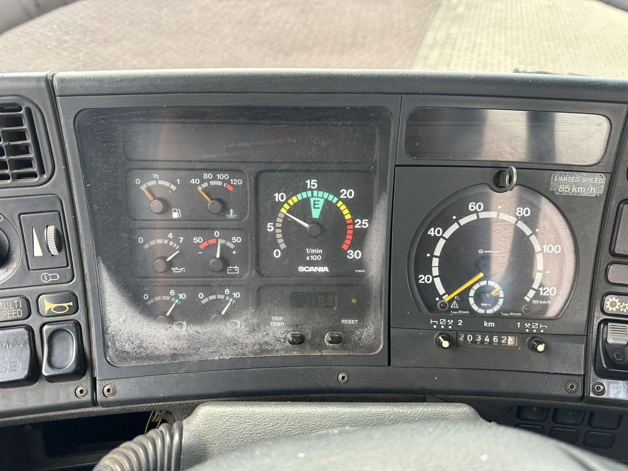 Scania P93 HK 250 6x4L P93 HK 250 6x4L - Važiuoklės sunkvežimis: foto 5 Scania P93 HK 250 6x4L P93 HK 250 6x4L - Važiuoklės sunkvežimis: foto 5