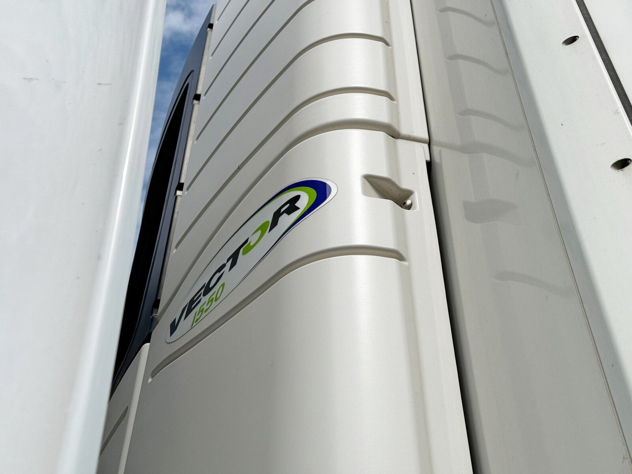 Schmitz Cargobull SKO 24/L-13.4 FP 45 Cool SKO 24/L-13.4 FP 45 Cool, Mega, Carrier, Liftachse, Doppelstock ca. 92m³ - Refrižeratorius puspriekabė: foto 3 Schmitz Cargobull SKO 24/L-13.4 FP 45 Cool SKO 24/L-13.4 FP 45 Cool, Mega, Carrier, Liftachse, Doppelstock ca. 92m³ - Refrižeratorius puspriekabė: foto 3