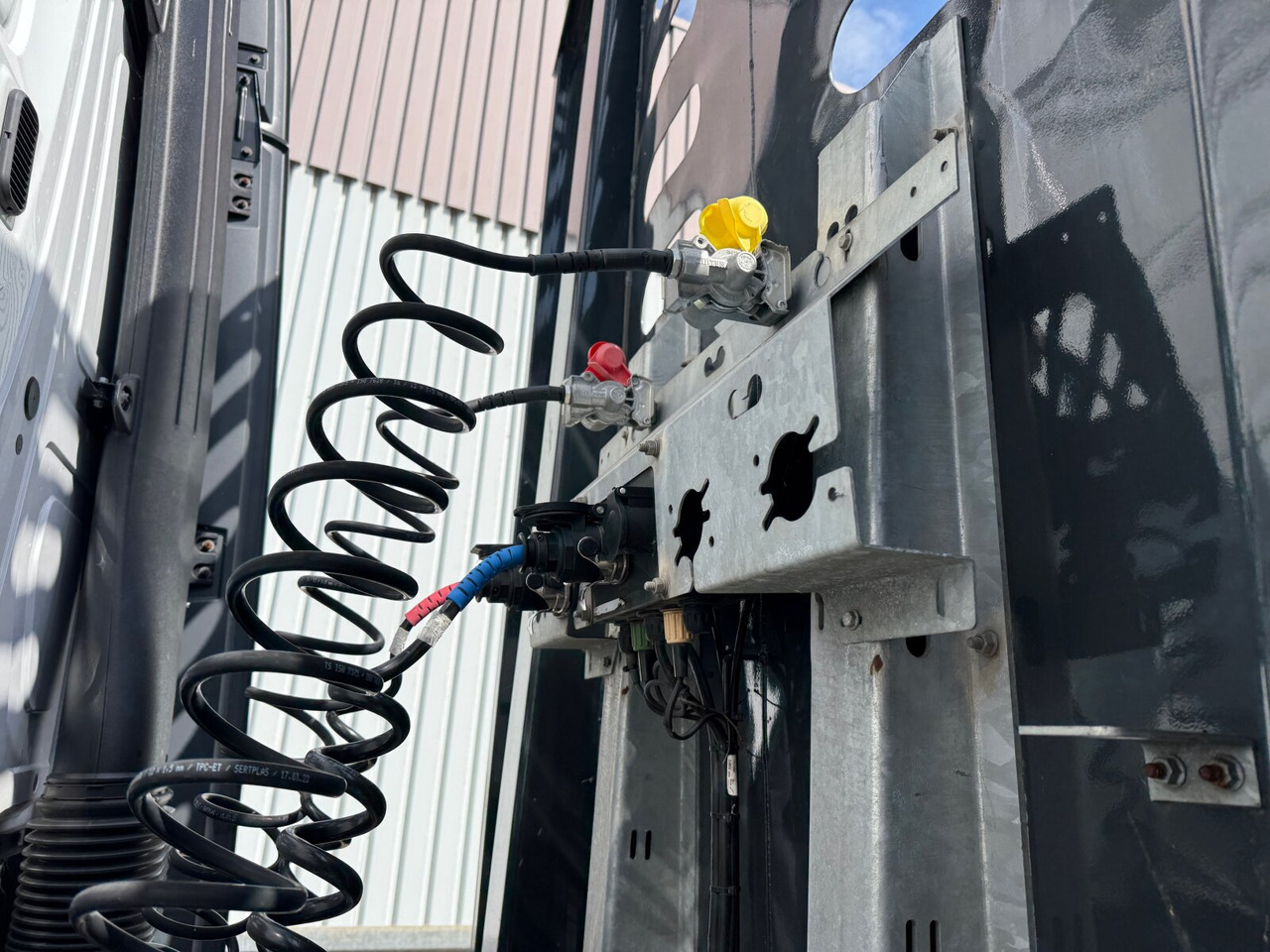 Schwarzmüller 3-Achs Holzauflieger 3-Achs Holzauflieger, Liftachse, MEHRFACH VORHANDEN! - Miškovežio puspriekabė: foto 2 Schwarzmüller 3-Achs Holzauflieger 3-Achs Holzauflieger, Liftachse, MEHRFACH VORHANDEN! - Miškovežio puspriekabė: foto 2