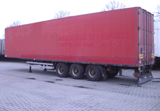 Sommer SG 240-ATX Sommer Kleiderkofferauflieger, 90 cbm - Furgonas puspriekabė: foto 2 Sommer SG 240-ATX Sommer Kleiderkofferauflieger, 90 cbm - Furgonas puspriekabė: foto 2