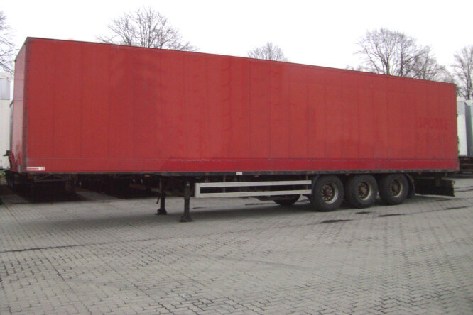 Sommer SG 240-ATX Sommer Kleiderkofferauflieger, 90 cbm - Furgonas puspriekabė: foto 1 Sommer SG 240-ATX Sommer Kleiderkofferauflieger, 90 cbm - Furgonas puspriekabė: foto 1