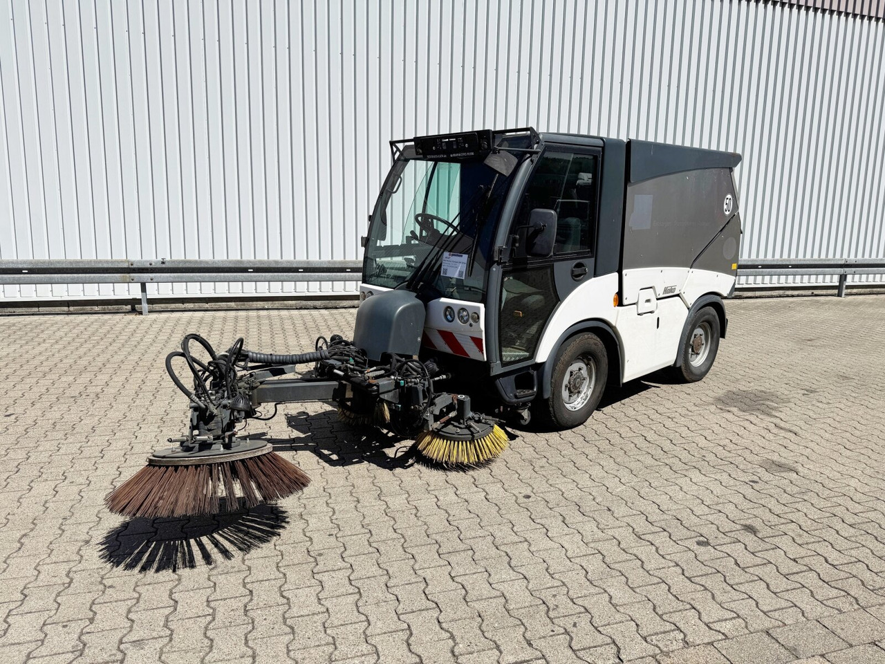 Hako Multicar Citymaster 2000 3B Kehrmaschine 4x2 Multicar Citymaster 2000 3B Kehrmaschine 4x2 - Sunkvežimis: foto 1 Hako Multicar Citymaster 2000 3B Kehrmaschine 4x2 Multicar Citymaster 2000 3B Kehrmaschine 4x2 - Sunkvežimis: foto 1