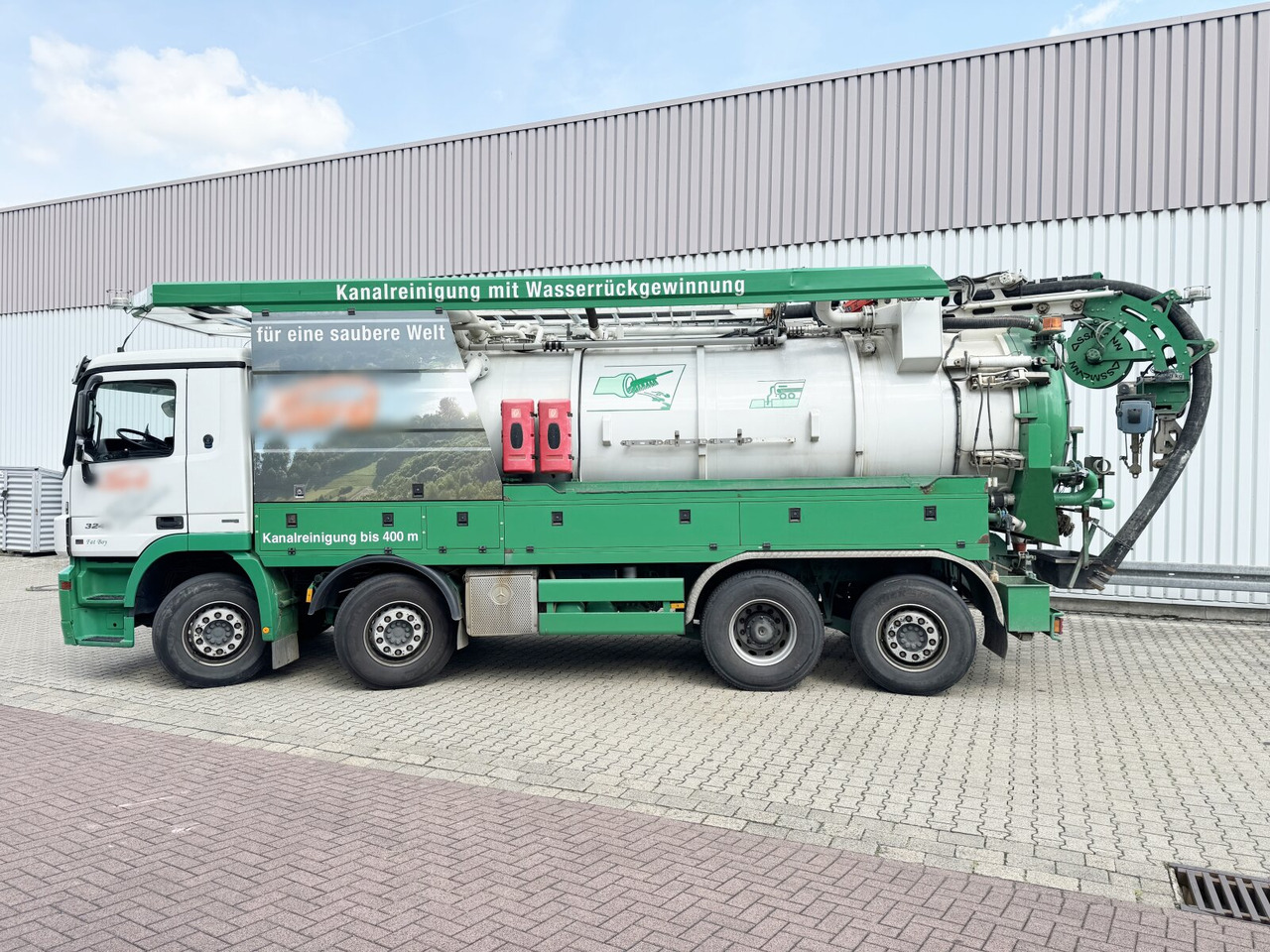 Mercedes-Benz Actros 3244 L 8x2/6 Actros 3244 L 8x2/6, Assmann Saug- und Spülwagen ca. 12,7m³, WRG, ADR, 2x Lenkachse, Funk - Sunkvežimis: foto 5 Mercedes-Benz Actros 3244 L 8x2/6 Actros 3244 L 8x2/6, Assmann Saug- und Spülwagen ca. 12,7m³, WRG, ADR, 2x Lenkachse, Funk - Sunkvežimis: foto 5