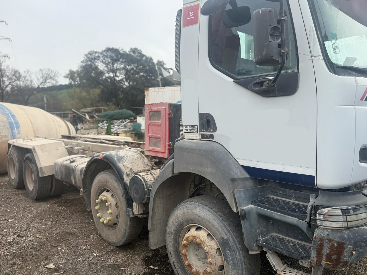 Renault 33FVC2A 8x4 - Sunkvežimis: foto 4 Renault 33FVC2A 8x4 - Sunkvežimis: foto 4