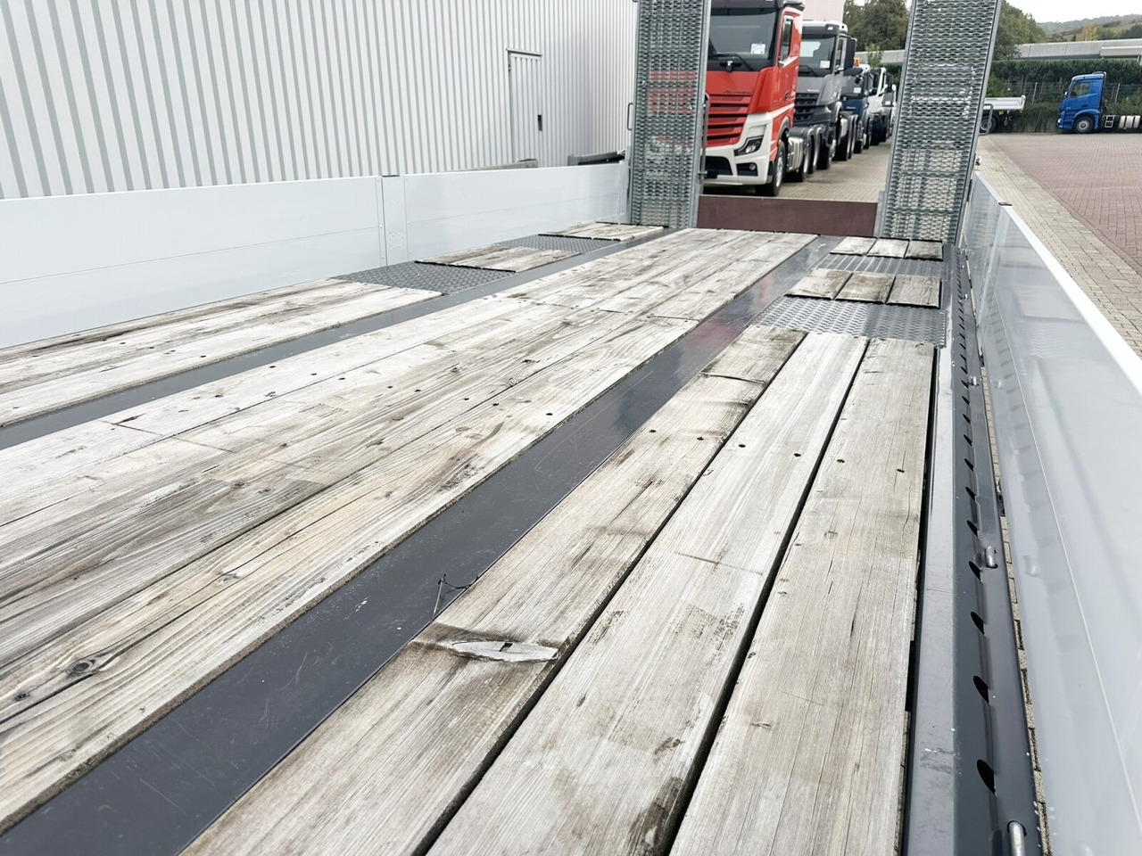 TAT-B 180 TAT-B 180, Neuwertig! - Žemo profilio platforma priekaba: foto 3 TAT-B 180 TAT-B 180, Neuwertig! - Žemo profilio platforma priekaba: foto 3