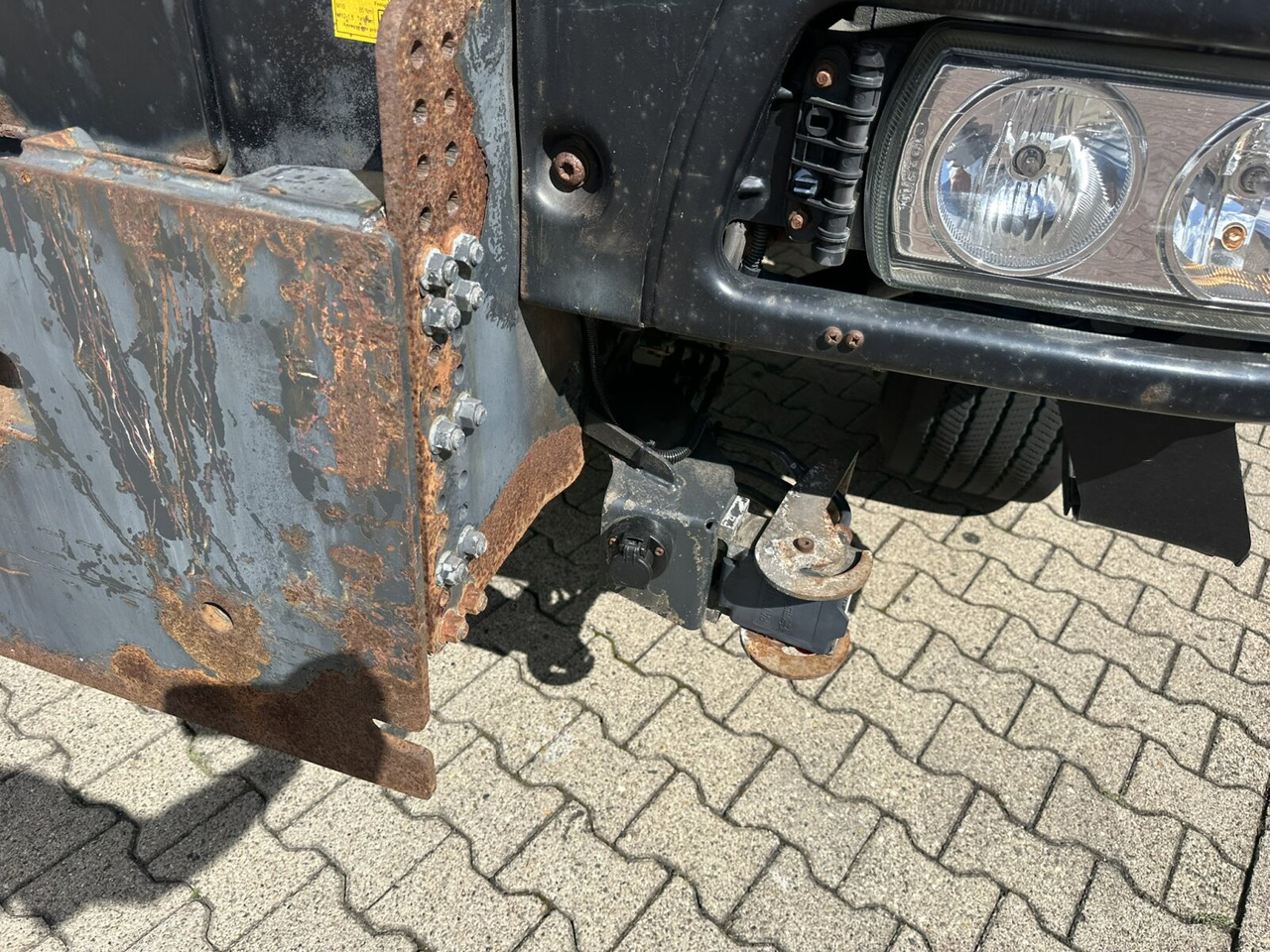 Trakker AD190T33WP 4x4 Trakker AD190T33WP 4x4, Winterdienstausstattung - Hook-lift sunkvežimis: foto 4 Trakker AD190T33WP 4x4 Trakker AD190T33WP 4x4, Winterdienstausstattung - Hook-lift sunkvežimis: foto 4