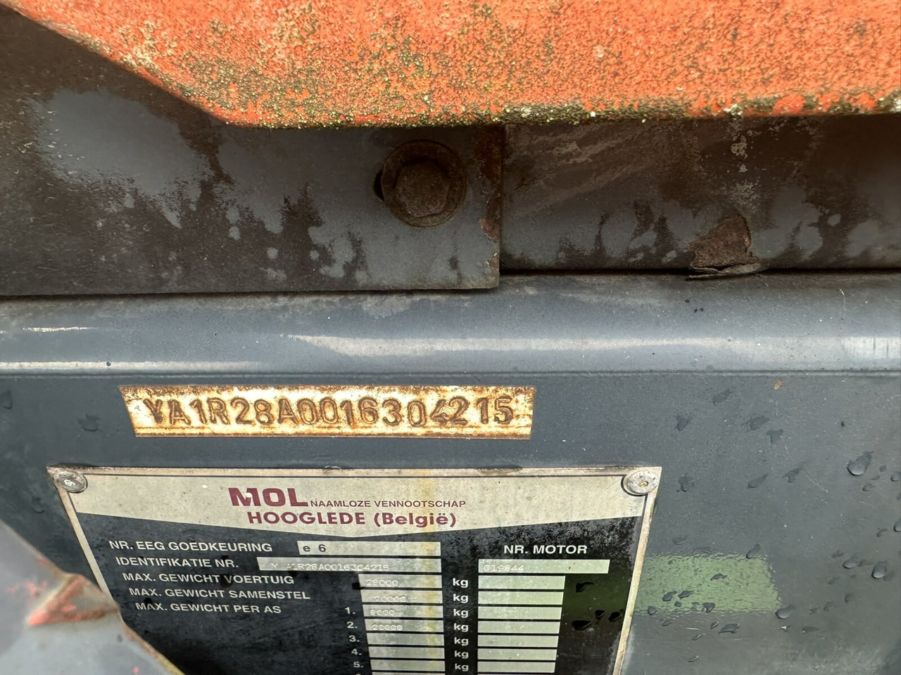 815 4x2 815 4x2 Terminal Tractor, Rangierfahrzeug - Vilkikas: foto 3 815 4x2 815 4x2 Terminal Tractor, Rangierfahrzeug - Vilkikas: foto 3