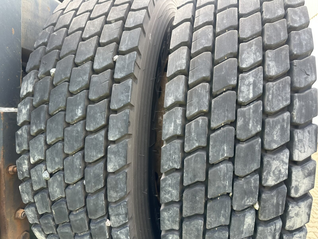 815 4x2 815 4x2 Terminal Tractor, Rangierfahrzeug - Vilkikas: foto 5 815 4x2 815 4x2 Terminal Tractor, Rangierfahrzeug - Vilkikas: foto 5