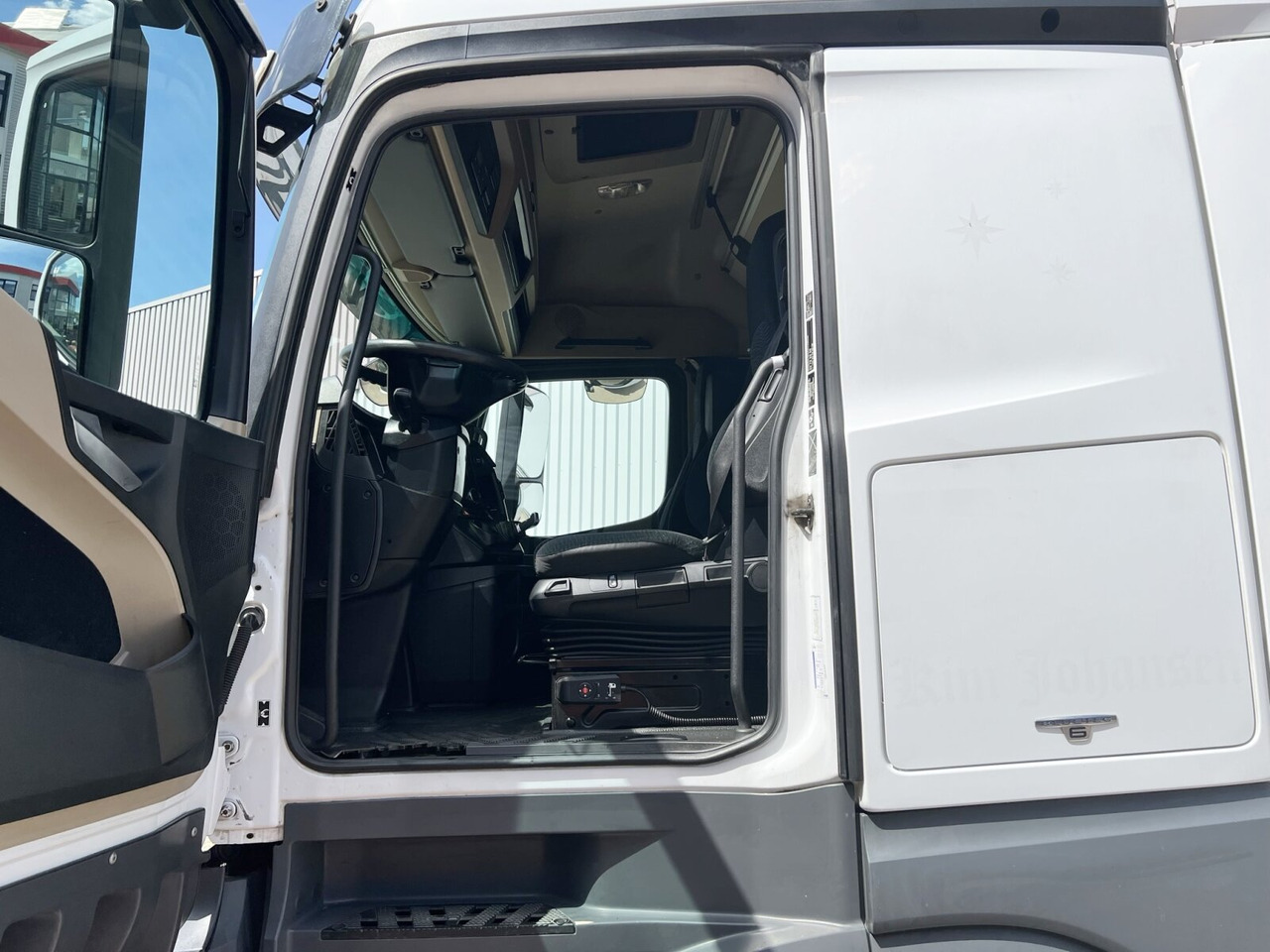 Mercedes-Benz Actros 1842/45 LS 4x2 Actros 1842/45 LS 4x2, 3x VORHANDEN - Vilkikas: foto 5 Mercedes-Benz Actros 1842/45 LS 4x2 Actros 1842/45 LS 4x2, 3x VORHANDEN - Vilkikas: foto 5