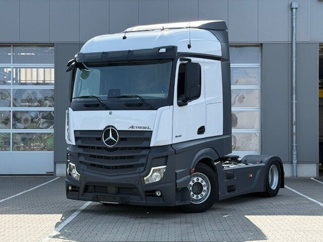 Mercedes-Benz Actros 1845 LSnRL 4x2 Actros 1845 LSnRL 4x2, Retarder, Volumer, MultimediaCockpit, Navi - Vilkikas: foto 1 Mercedes-Benz Actros 1845 LSnRL 4x2 Actros 1845 LSnRL 4x2, Retarder, Volumer, MultimediaCockpit, Navi - Vilkikas: foto 1