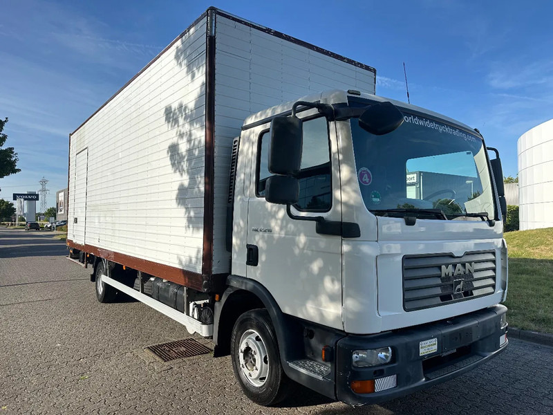 Furgonas sunkvežimis MAN TGL 12.210 MANUAL + 2000 KG LIFT + 2.60 M HIGH BIG BOX + AIRCO + SPRING / SPRING + 3 SEATS: foto 7