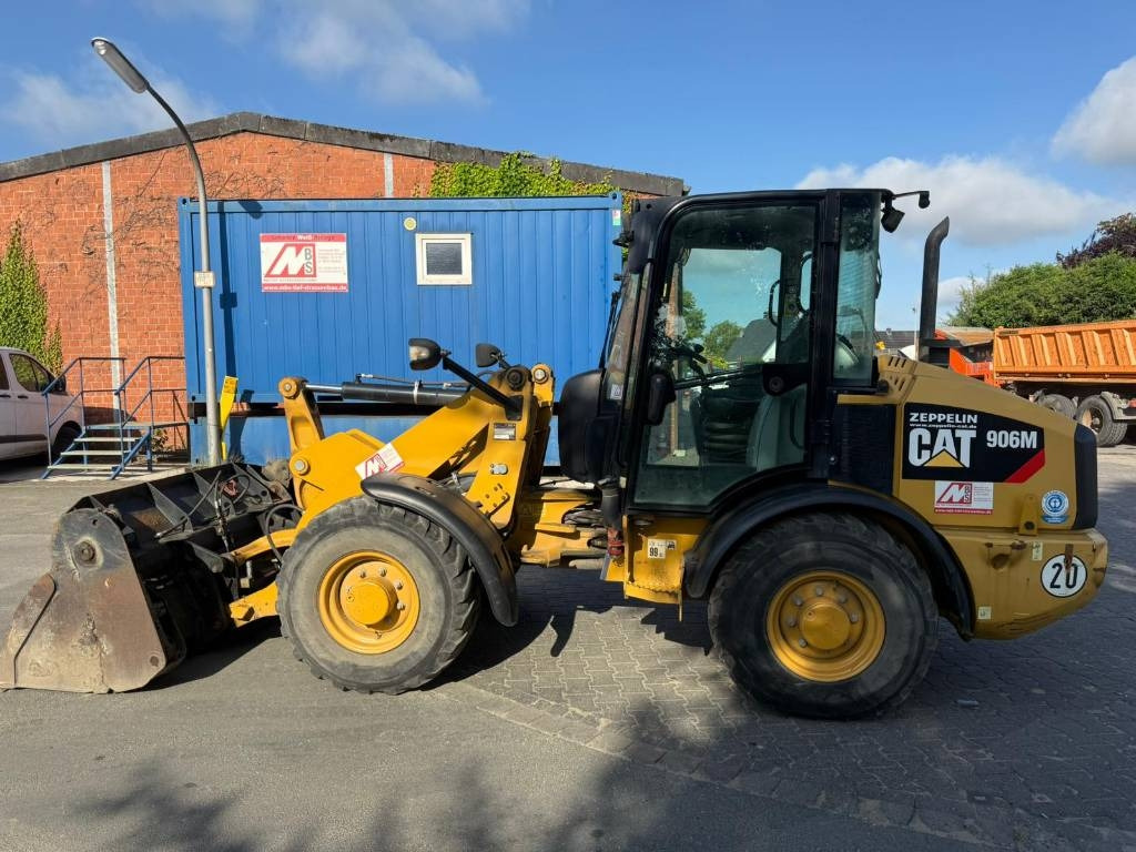 CAT 906M 1831h - Ratinis krautuvas: foto 1 CAT 906M 1831h - Ratinis krautuvas: foto 1