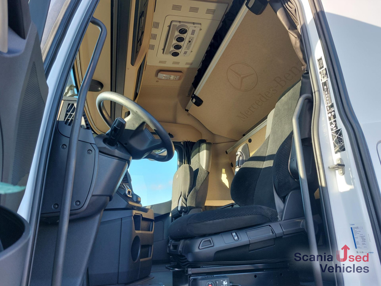 MERCEDES-BENZ 1845L Plane/Edscha NUR KOMPLETT m. ANH.!!! - Tentinis sunkvežimis: foto 4 MERCEDES-BENZ 1845L Plane/Edscha NUR KOMPLETT m. ANH.!!! - Tentinis sunkvežimis: foto 4