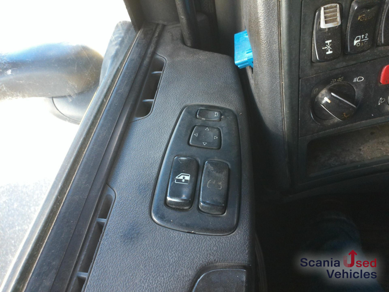 SCANIA R 420 LA4x2MEB Volumen MEGA Jumbo Vollluft - Vilkikas: foto 5 SCANIA R 420 LA4x2MEB Volumen MEGA Jumbo Vollluft - Vilkikas: foto 5