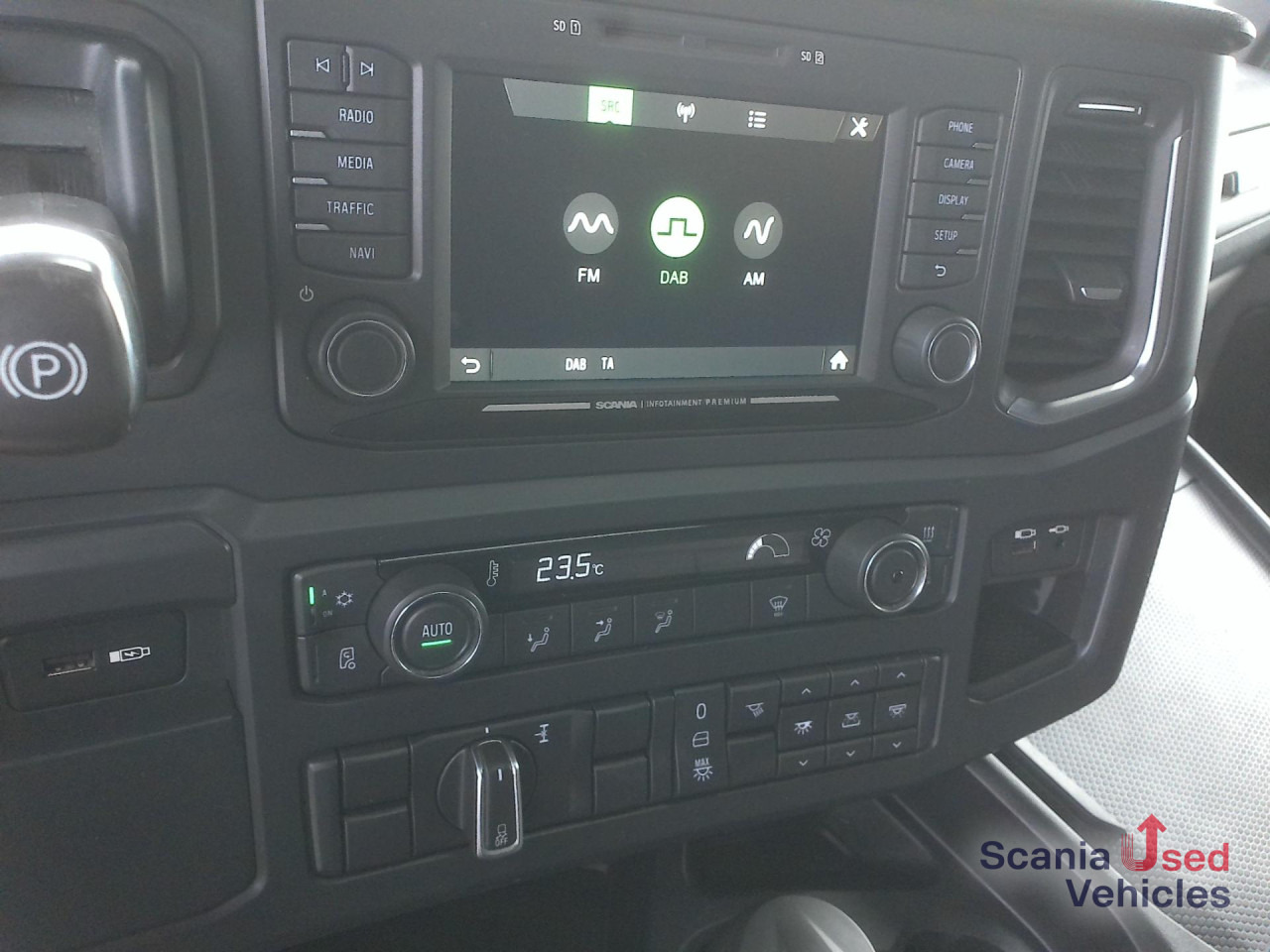 SCANIA R 450 A4x2EB - Vilkikas: foto 2 SCANIA R 450 A4x2EB - Vilkikas: foto 2