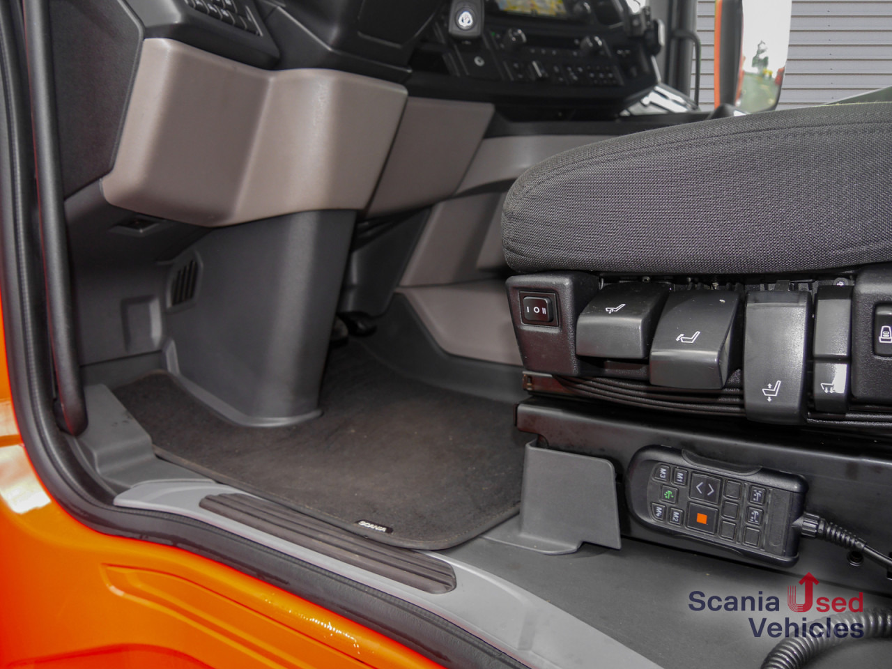 SCANIA R 410 B6x2*4LB Jumbo, Lenkachse, Standklima - Konteineris-vežimus/ Sukeisti kūną sunkvežimis: foto 4 SCANIA R 410 B6x2*4LB Jumbo, Lenkachse, Standklima - Konteineris-vežimus/ Sukeisti kūną sunkvežimis: foto 4