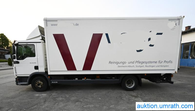 MAN MAN TGL 12.250 4x2 L/BL Koffer Ladebordwand Klimaautomatik NAVI Luftfederung Automatikgetriebe EURO 6 - Furgonas sunkvežimis: foto 1 MAN MAN TGL 12.250 4x2 L/BL Koffer Ladebordwand Klimaautomatik NAVI Luftfederung Automatikgetriebe EURO 6 - Furgonas sunkvežimis: foto 1