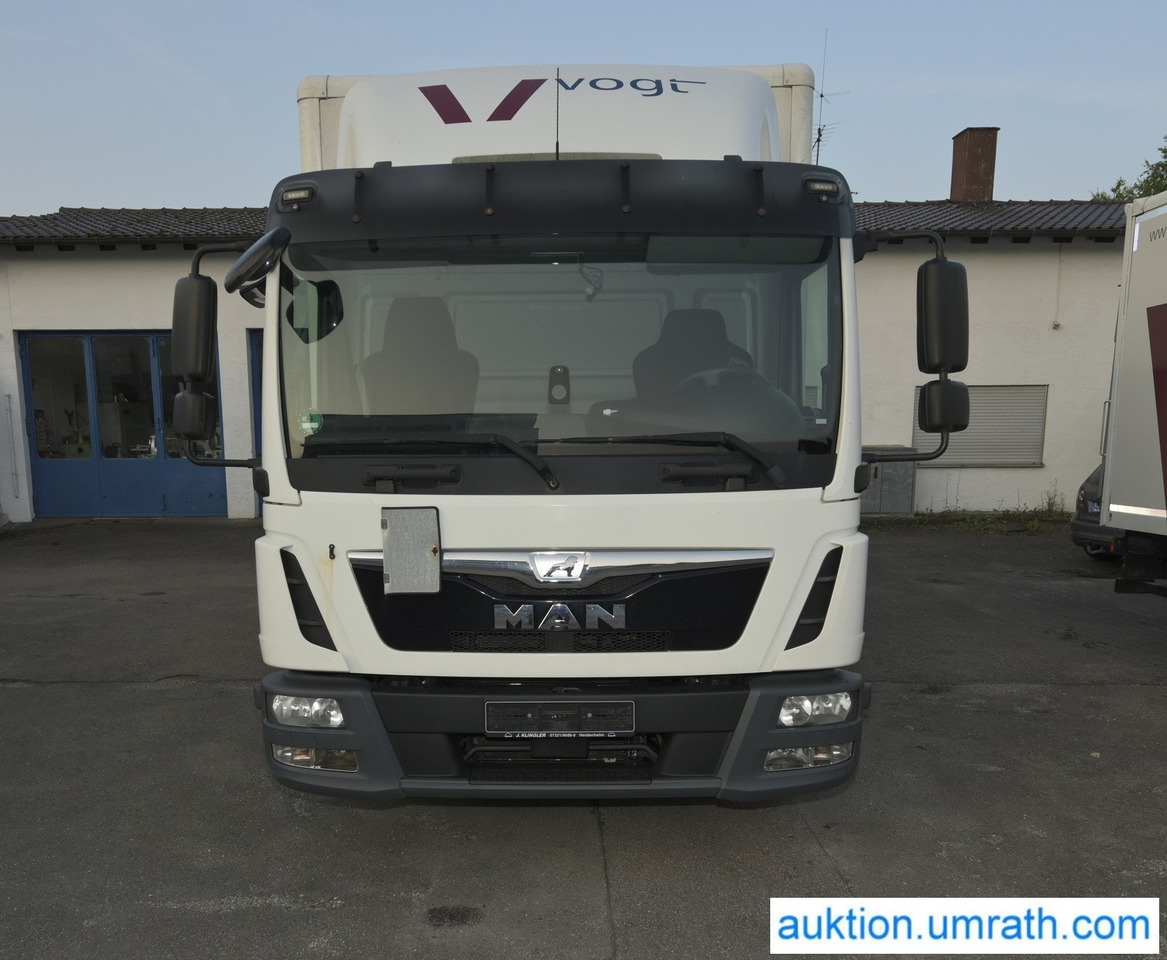 MAN TGL 12.250 4x2 L/BL Koffer Ladebordwand Klimaautomatik NAVI Luftfederung Automatikgetriebe EURO 6 - Furgonas sunkvežimis: foto 2 MAN TGL 12.250 4x2 L/BL Koffer Ladebordwand Klimaautomatik NAVI Luftfederung Automatikgetriebe EURO 6 - Furgonas sunkvežimis: foto 2