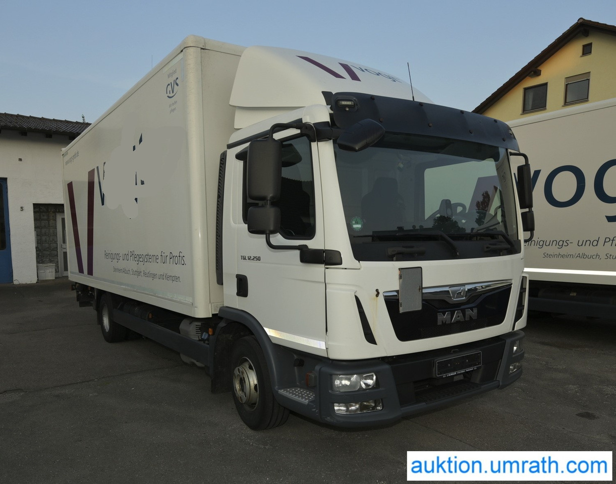 MAN TGL 12.250 4x2 L/BL Koffer Ladebordwand Klimaautomatik NAVI Luftfederung Automatikgetriebe EURO 6 - Furgonas sunkvežimis: foto 3 MAN TGL 12.250 4x2 L/BL Koffer Ladebordwand Klimaautomatik NAVI Luftfederung Automatikgetriebe EURO 6 - Furgonas sunkvežimis: foto 3