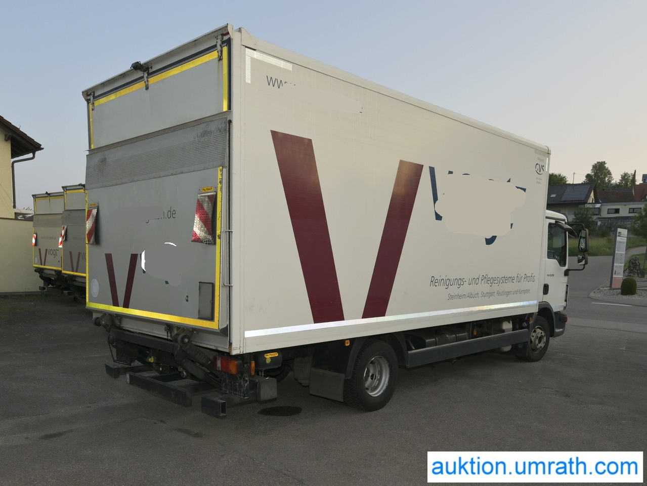 MAN (V182) TGL 12.250 4x2 L/BL Koffer Ladebordwand Klimaautomatik NAVI Luftfederung Automatikgetriebe EURO 6 - Furgonas sunkvežimis: foto 5 MAN (V182) TGL 12.250 4x2 L/BL Koffer Ladebordwand Klimaautomatik NAVI Luftfederung Automatikgetriebe EURO 6 - Furgonas sunkvežimis: foto 5