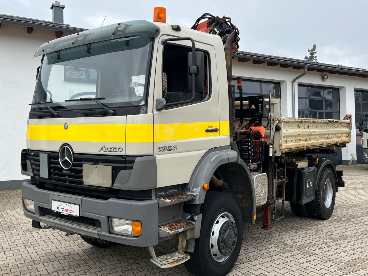 Mercedes-Benz Atego 1823 4x4 Kipper mit Kran Atlas 125.2 Funk - Savivartis sunkvežimis, Sunkvežimis su kranu: foto 4 Mercedes-Benz Atego 1823 4x4 Kipper mit Kran Atlas 125.2 Funk - Savivartis sunkvežimis, Sunkvežimis su kranu: foto 4