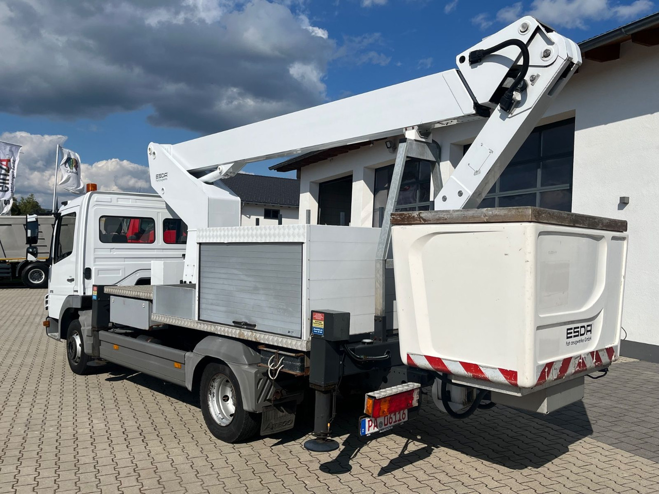 Mercedes-Benz Atego 816 ESDA TG 1800 Steiger 1000V isoliert - Autobokštelio: foto 5 Mercedes-Benz Atego 816 ESDA TG 1800 Steiger 1000V isoliert - Autobokštelio: foto 5