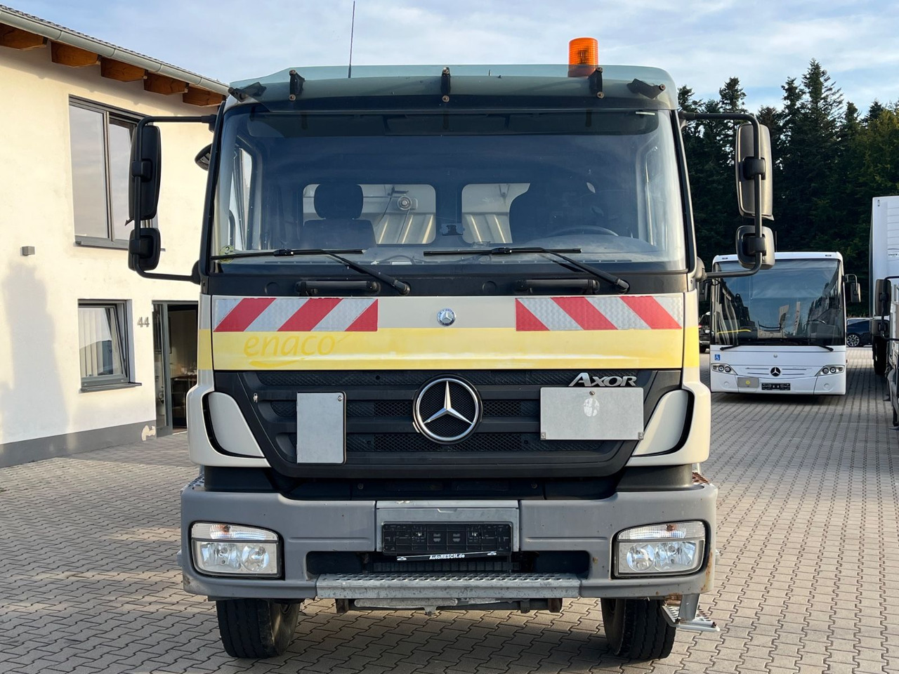 Mercedes-Benz Axor 2633 6x4 Meiller Kipper HIAB 144E-3 Kran - Savivartis sunkvežimis, Sunkvežimis su kranu: foto 2 Mercedes-Benz Axor 2633 6x4 Meiller Kipper HIAB 144E-3 Kran - Savivartis sunkvežimis, Sunkvežimis su kranu: foto 2