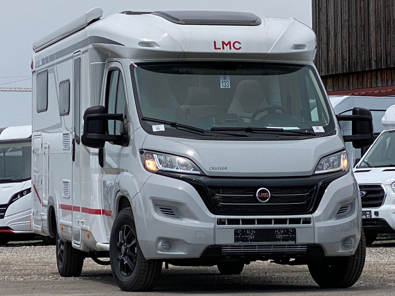 LMC Cruiser V 646 G, SAT, Navi, Sondermodell,16 Zoll - Pusiau integruotas kemperis: foto 1 LMC Cruiser V 646 G, SAT, Navi, Sondermodell,16 Zoll - Pusiau integruotas kemperis: foto 1