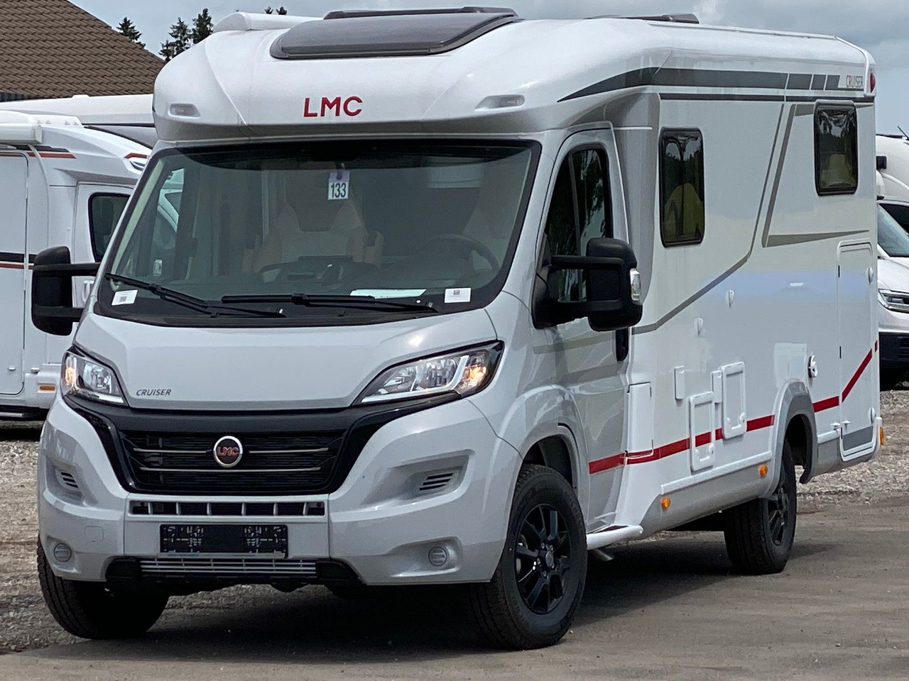 LMC Cruiser V 646 G, SAT, Navi, Sondermodell,16 Zoll - Pusiau integruotas kemperis: foto 3 LMC Cruiser V 646 G, SAT, Navi, Sondermodell,16 Zoll - Pusiau integruotas kemperis: foto 3