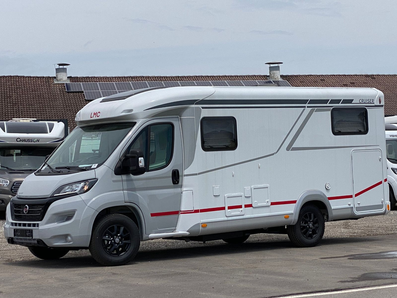 LMC Cruiser V 646 G, SAT, Navi, Sondermodell,16 Zoll - Pusiau integruotas kemperis: foto 4 LMC Cruiser V 646 G, SAT, Navi, Sondermodell,16 Zoll - Pusiau integruotas kemperis: foto 4