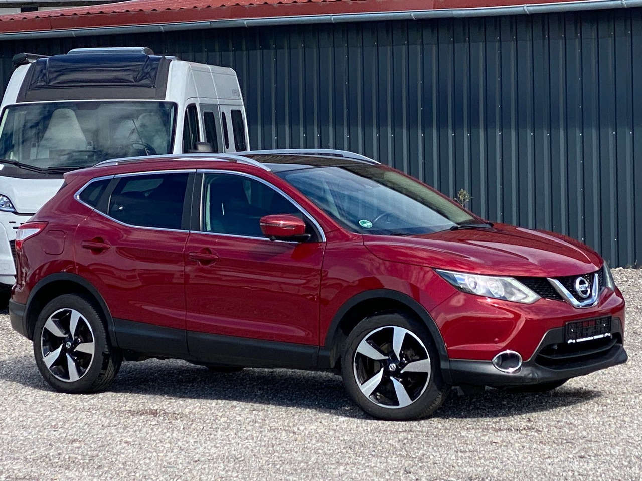 Nissan Qashqai 360° 4x4 - Visureigis: foto 4 Nissan Qashqai 360° 4x4 - Visureigis: foto 4