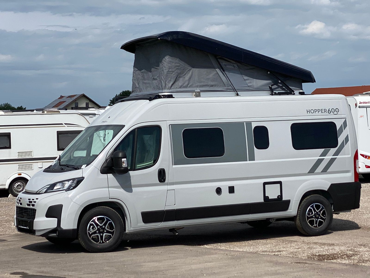 ROADfans Hopper 600 mit Aufstelldach, Automatik, Combi 4D - Mikroautobusas kemperis: foto 4 ROADfans Hopper 600 mit Aufstelldach, Automatik, Combi 4D - Mikroautobusas kemperis: foto 4