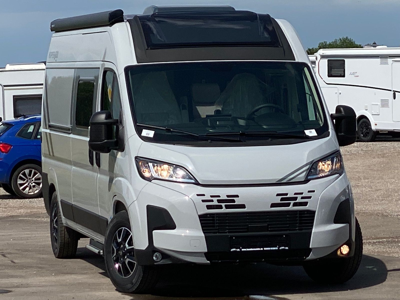 ROADfans Hopper 600 mit Automatik, Skyroof, Combi D - Mikroautobusas kemperis: foto 3 ROADfans Hopper 600 mit Automatik, Skyroof, Combi D - Mikroautobusas kemperis: foto 3