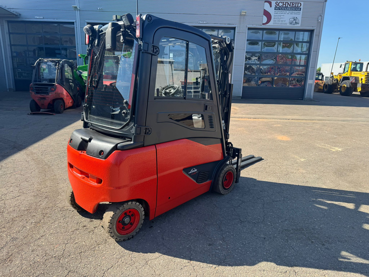 LINDE E20PHL-02 Elektro Triplex Kabine Heizung integriertes Ladegerät - Elektrinis krautuvas: foto 3 LINDE E20PHL-02 Elektro Triplex Kabine Heizung integriertes Ladegerät - Elektrinis krautuvas: foto 3