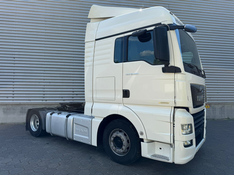 MAN TGX 18.500 XLX / Intarder / Roof Klima / 2 Tanks - Vilkikas: foto 2 MAN TGX 18.500 XLX / Intarder / Roof Klima / 2 Tanks - Vilkikas: foto 2
