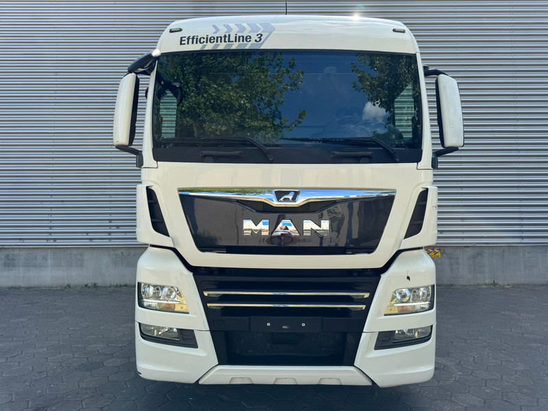 MAN TGX 18.500 XLX / Intarder / Roof Klima / 2 Tanks - Vilkikas: foto 4 MAN TGX 18.500 XLX / Intarder / Roof Klima / 2 Tanks - Vilkikas: foto 4