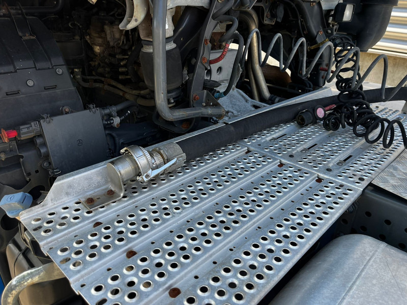 Vilkikas Mercedes-Benz Actros 1843 / Retarder / Hydarulic / ADR: foto 12