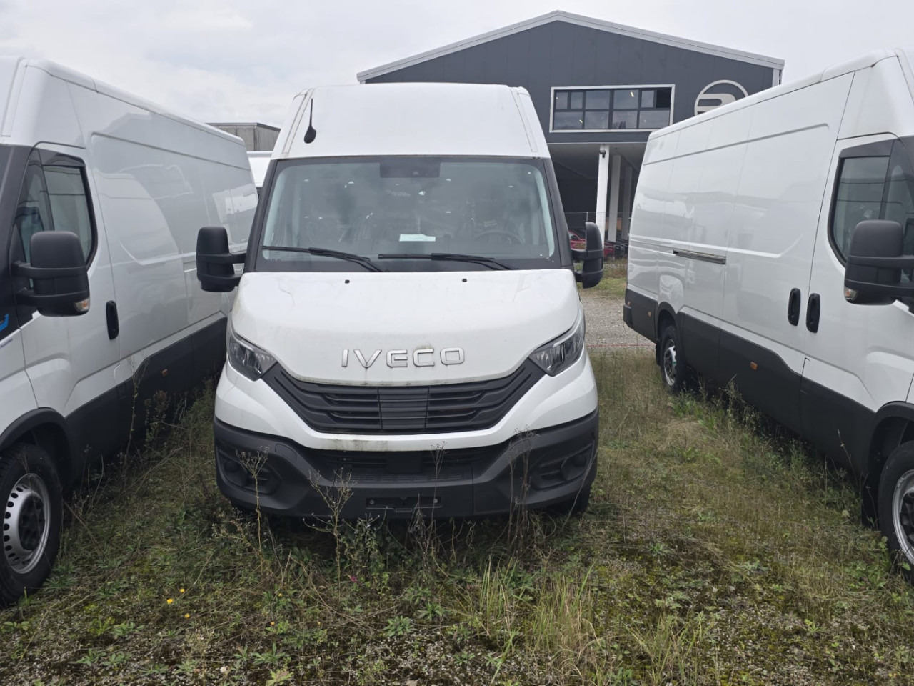 IVECO DAILY 38S14E V - Krovininis mikroautobusas, Elektrinis furgonas: foto 1 IVECO DAILY 38S14E V - Krovininis mikroautobusas, Elektrinis furgonas: foto 1