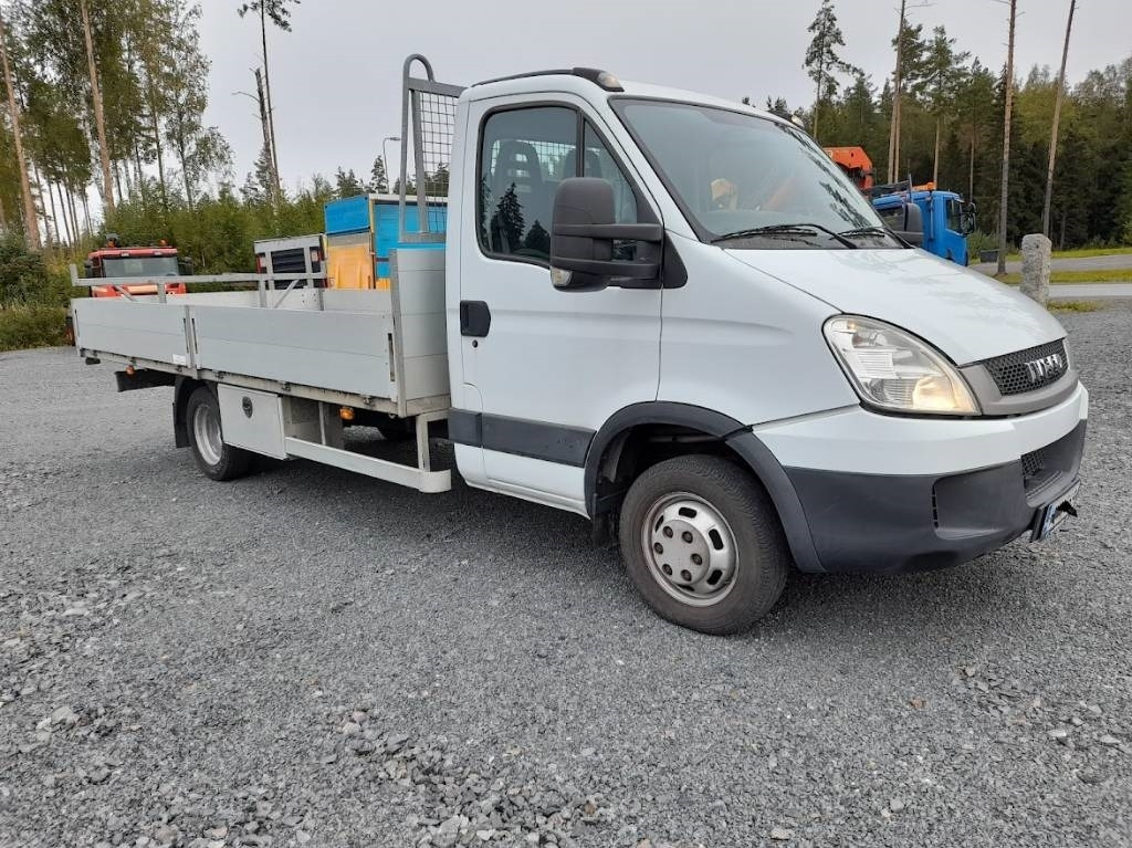Iveco Daily 40 C18 automat - Bortinis automobilis: foto 3 Iveco Daily 40 C18 automat - Bortinis automobilis: foto 3