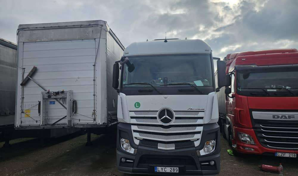Mercedes-Benz 1845 - Vilkikas: foto 3 Mercedes-Benz 1845 - Vilkikas: foto 3