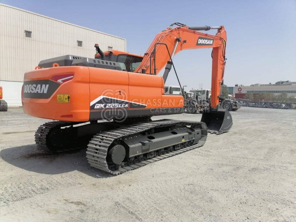 DOOSAN DX225 LCA – CHAIN EXCAVATOR OPERATING WEIGHT 22 TON APPROX. WITH BUCKET 1.08 Cu.M BUCKET ( HEAVY DUTY) MY2022 - Vikšrinis ekskavatorius: foto 5 DOOSAN DX225 LCA – CHAIN EXCAVATOR OPERATING WEIGHT 22 TON APPROX. WITH BUCKET 1.08 Cu.M BUCKET ( HEAVY DUTY) MY2022 - Vikšrinis ekskavatorius: foto 5