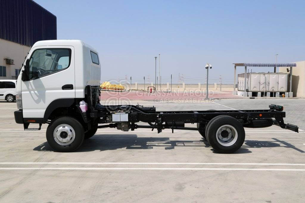 MITSUBISHI CANTER CHASSIS 3TON SC 100L TANK (4X4) DIESEL, MY24 - Važiuoklės sunkvežimis: foto 3 MITSUBISHI CANTER CHASSIS 3TON SC 100L TANK (4X4) DIESEL, MY24 - Važiuoklės sunkvežimis: foto 3