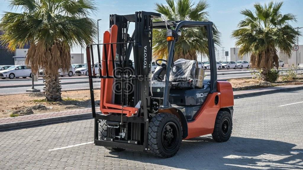 TOYOTA FORKLIFT DIESEL 3TON 3STAGE, 3LEVER 4500MM W/ SIDE SHIFT MY24 - Dyzelinis krautuvas: foto 1 TOYOTA FORKLIFT DIESEL 3TON 3STAGE, 3LEVER 4500MM W/ SIDE SHIFT MY24 - Dyzelinis krautuvas: foto 1