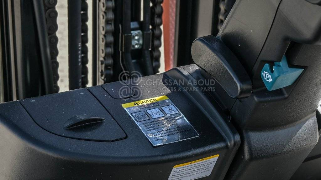 TOYOTA FORKLIFT DIESEL 3TON 3STAGE, 3LEVER 4500MM W/ SIDE SHIFT MY24 - Dyzelinis krautuvas: foto 5 TOYOTA FORKLIFT DIESEL 3TON 3STAGE, 3LEVER 4500MM W/ SIDE SHIFT MY24 - Dyzelinis krautuvas: foto 5