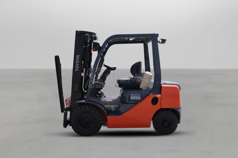 Toyota 62-8FD25 2.5 Tons Diesel 3 Stage Forklift - Dyzelinis krautuvas: foto 2 Toyota 62-8FD25 2.5 Tons Diesel 3 Stage Forklift - Dyzelinis krautuvas: foto 2