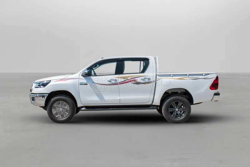 Toyota Hilux 4X4 Double Cabin - Pikapas, Komercinis automobilis su dviguba kabina: foto 3 Toyota Hilux 4X4 Double Cabin - Pikapas, Komercinis automobilis su dviguba kabina: foto 3