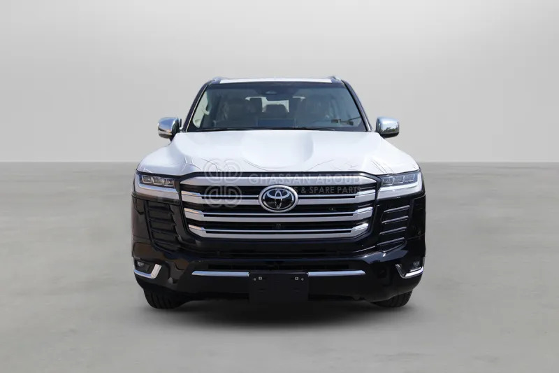 Toyota Land Cruiser 300 - Visureigis: foto 2 Toyota Land Cruiser 300 - Visureigis: foto 2